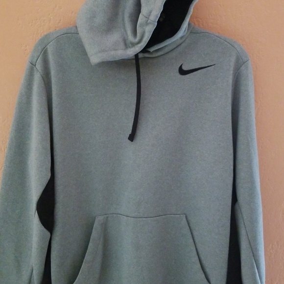 Nike Other - Nike Therma Sweater